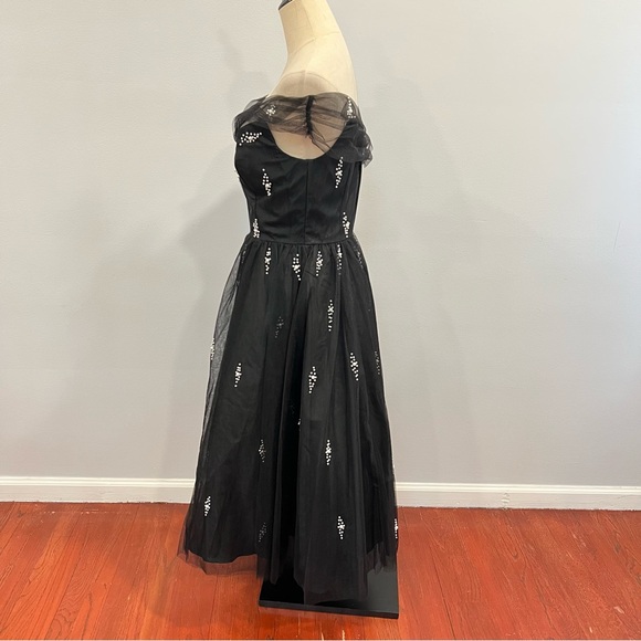 MAC Duggal Black Off The Shoulder Pearl Embellished Tulle Cocktail Dress Reemoly - Picture 10 of 17